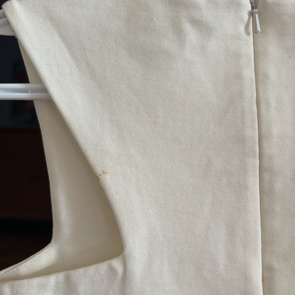 Aritzia White Fitted Crop Top - Picture 6 of 6